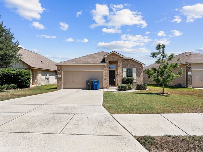 Building Photo - Charming Home Awaits: Spacious & Modern Li...