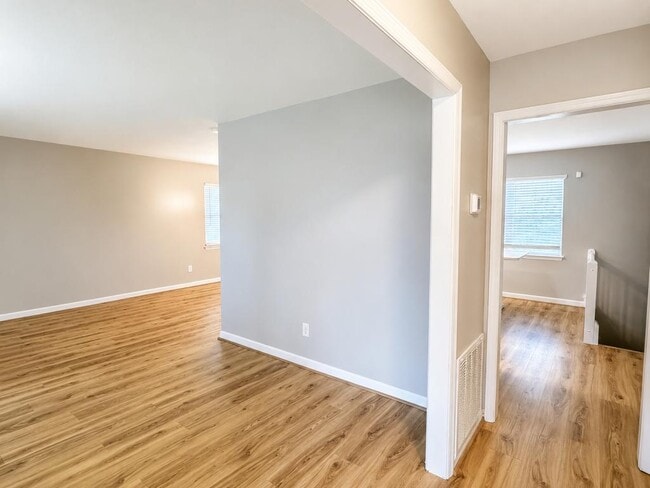 Photo - 247 Brookside Ct