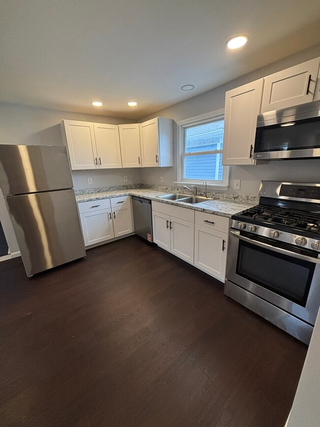 Building Photo - 77 Highland Ave Unit 2