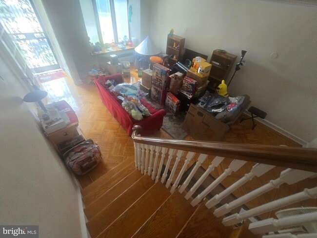 Photo - 6665 Sprague St