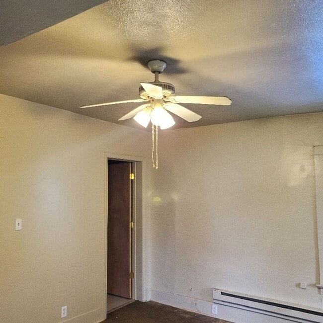 Photo - 1 BDRM APARTMENT FOR RENT.