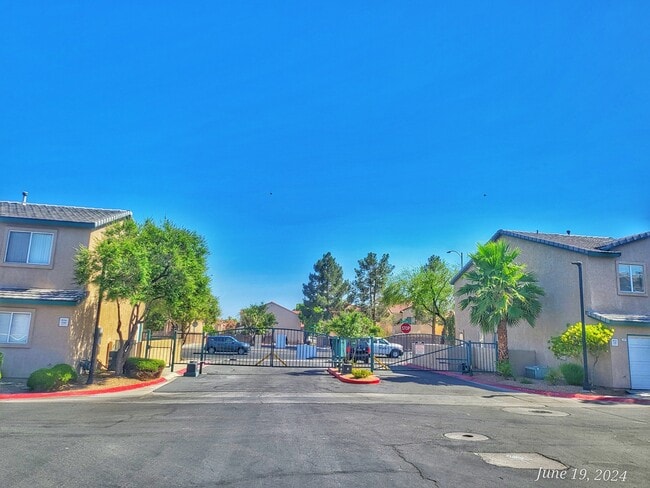 Photo - 5278 Sacha Way