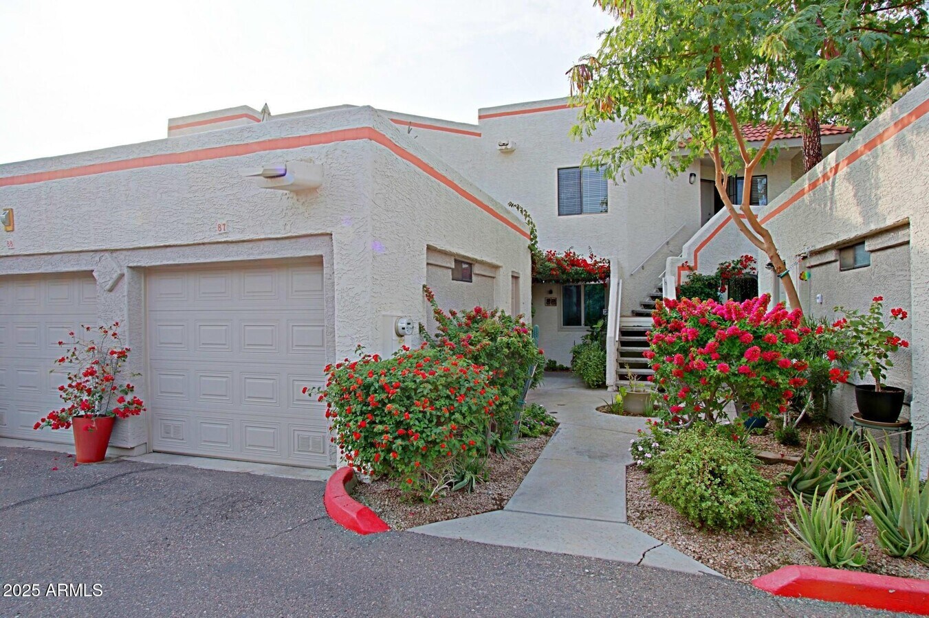 Photo - 985 N Granite Reef Rd
