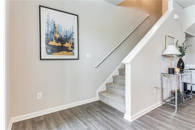 Photo - 3123 Meadowstone Ln SW