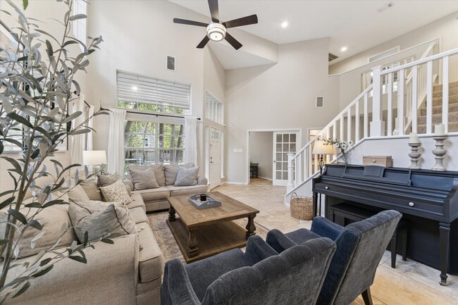 Photo - 178 W Greywing Cir
