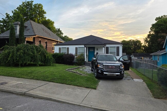 1006 Stainback Ave