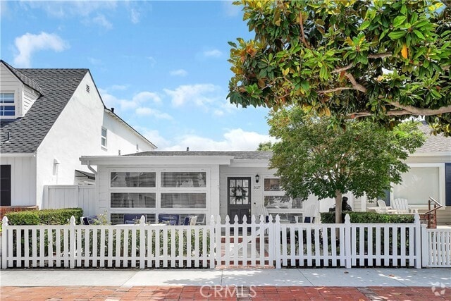 Building Photo - 2027 Miramar Dr Rental