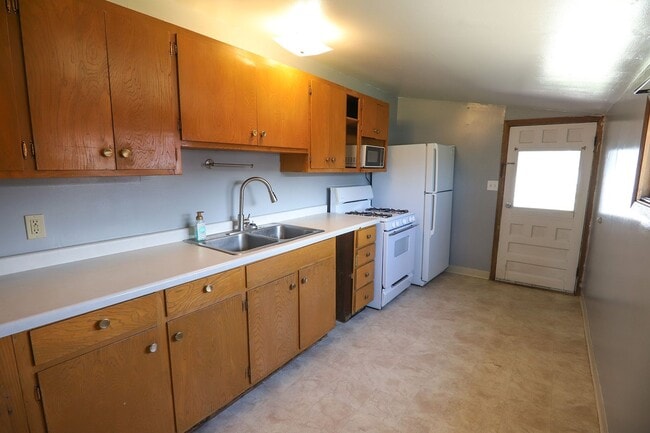 Photo - 2 Bed 1 Bath