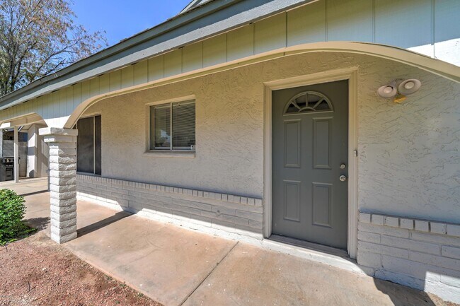 Photo - 5945 S Palm Dr