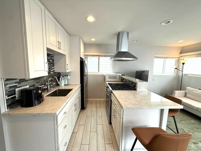 Photo - 315 Sapphire Ave