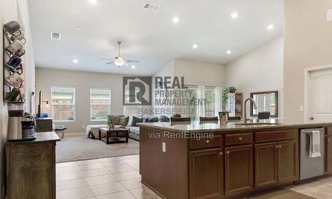 9312 Woodbrook Dr