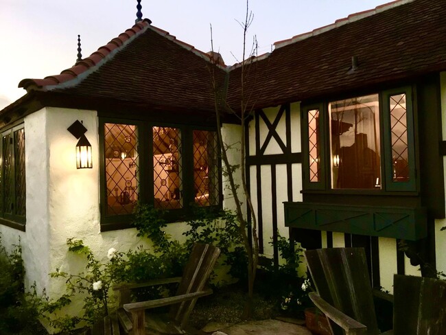 Photo - Luxurious 2BD | 2BA + Beachfront Property