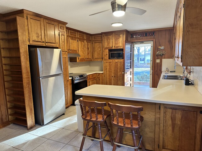 Photo - 6156 Mt Gallant Rd