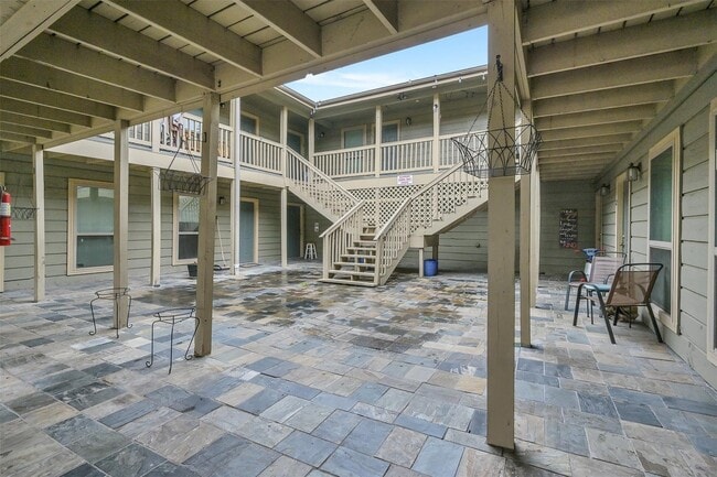 Photo - 1910 Willowbend St