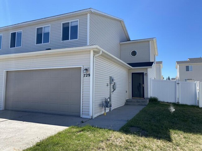 729 West 3rd Street - 1 - 729 West 3rd Street - 1 Townhome