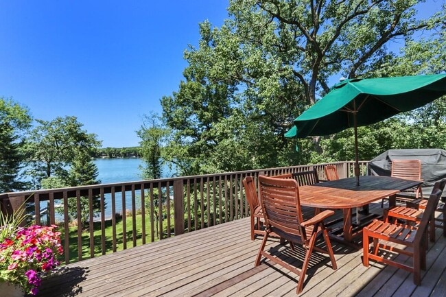Photo - Whitewater Lakefront Furnished Lodge Avail...