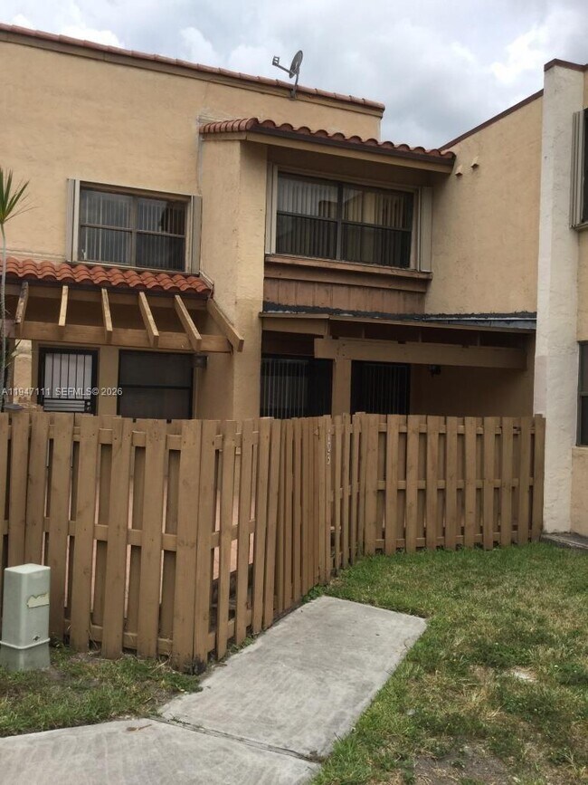 Photo - 10303 NW 9th St Cir