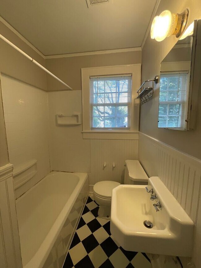 Duplex in Plaza Midwood! Rental House Rental in Charlotte, NC