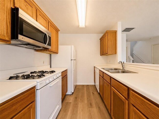 Photo - 5509 Bentsen Ln