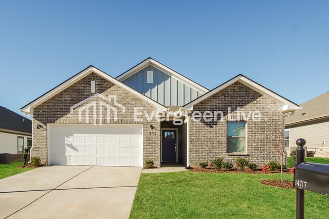 Building Photo - 14717 Mountain Strm Dr