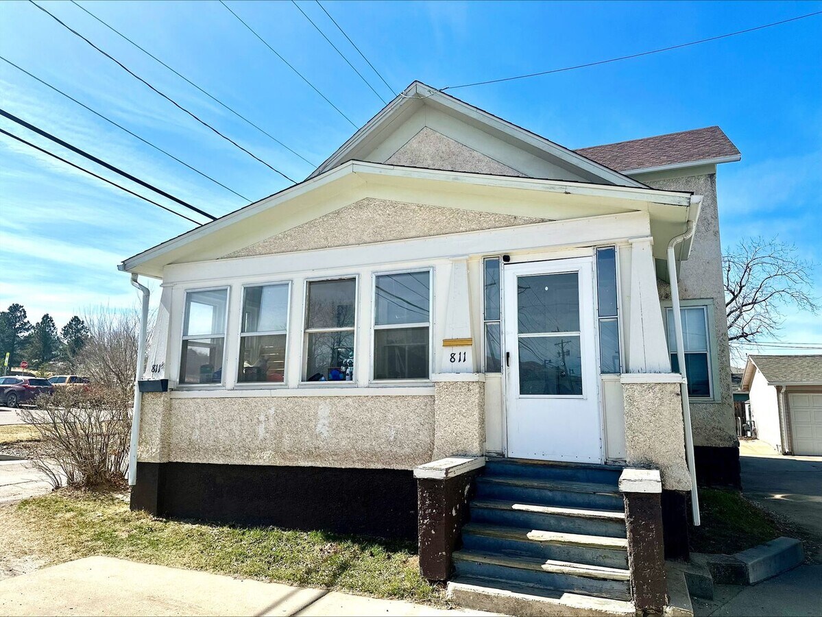 $750 - 1 Bedroom 1 Bath Duplex - Right in the Heart of Downtown Rapid City! - $750 - 1 Bedroom 1 Bath Duplex - Right in the Heart of Downtown Rapid City!