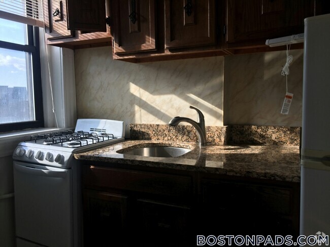 Building Photo - 17-19 Washington St. Rental