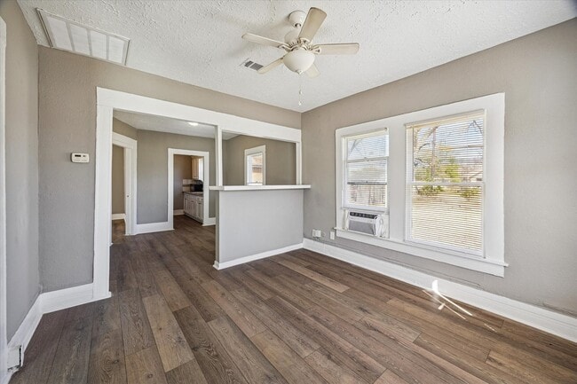 Photo - 1115 Bigelow St