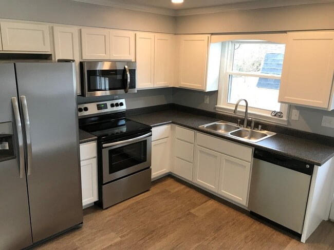 Photo - Nice Brick Home w/ Full Basement Rent Ready