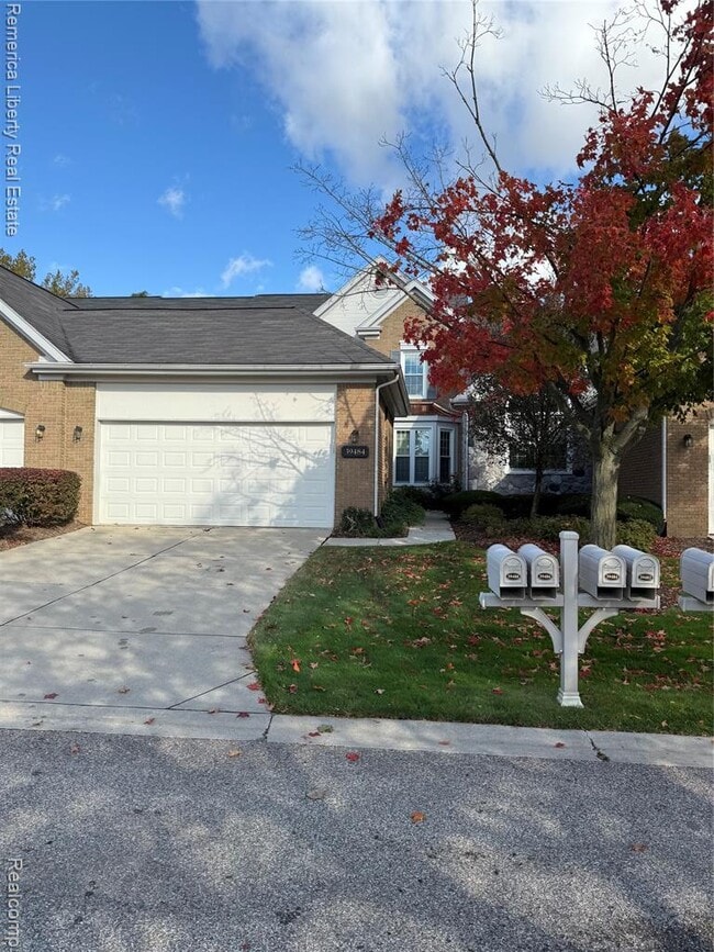 Building Photo - 39484 Village Run Dr Unit 189