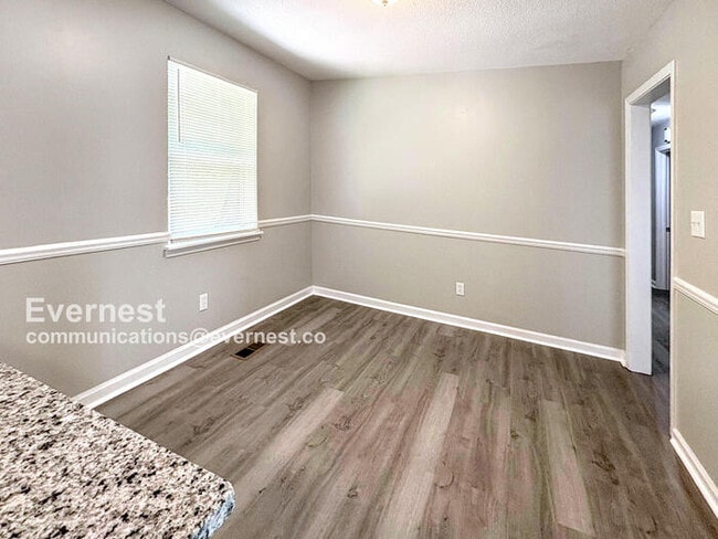 Photo - 700 15th Ct NW