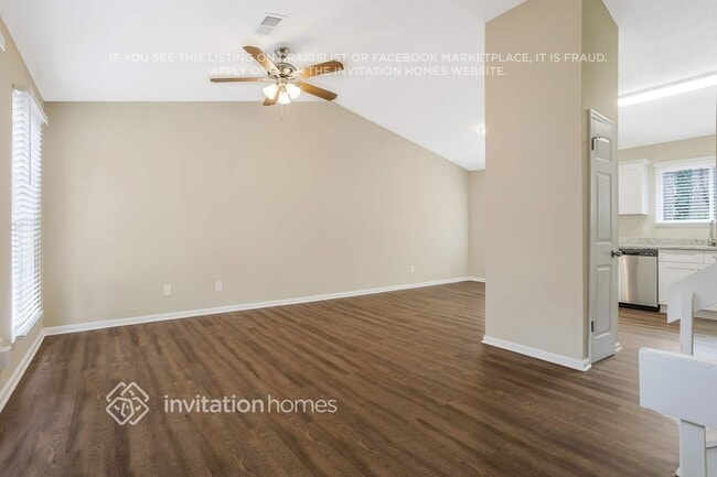 Photo - 691 Tarkington Rd N