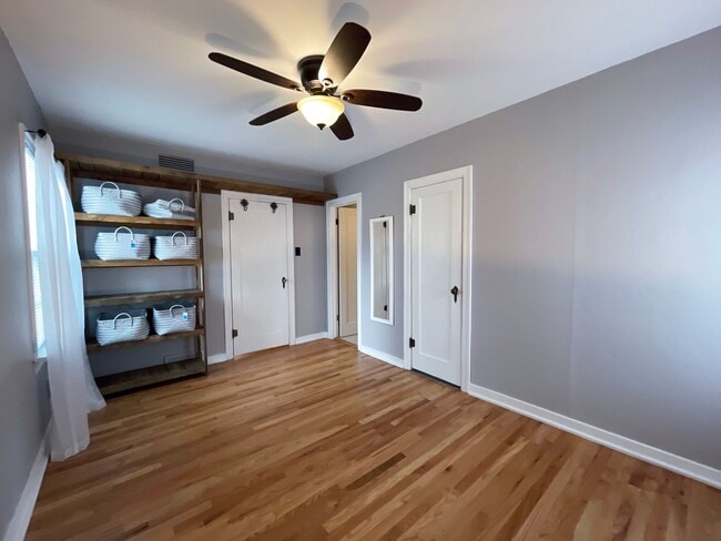 Photo - 1 bedroom + office, downtown bungalow