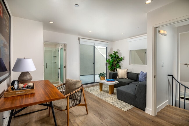 Residences on Third Street Promenade