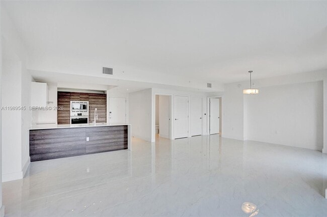 Photo - 301 Altara Ave Unidad 835