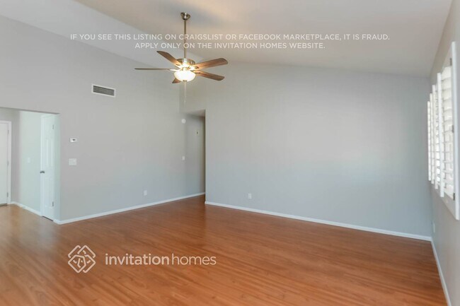 Photo - 5954 E Elmwood St