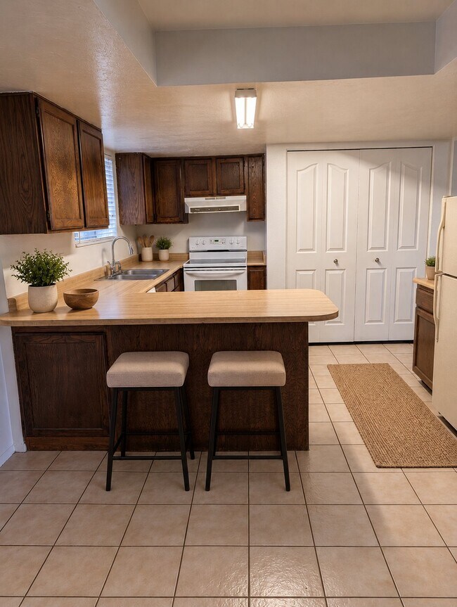 Photo - 633 E Acoma Rd