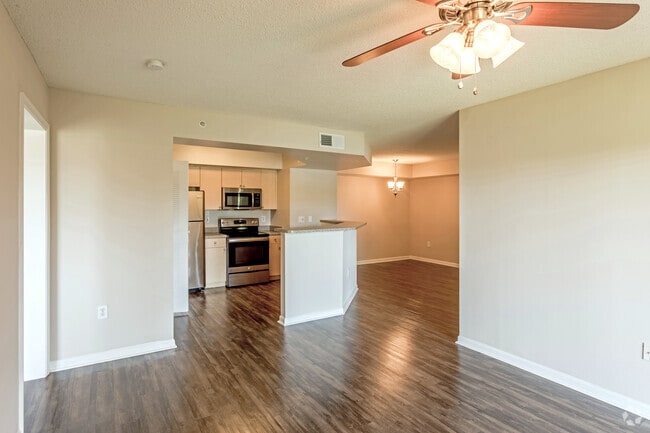 2BR,2BA - 1,065 SF