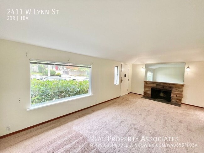 Photo - 2411 W Lynn St