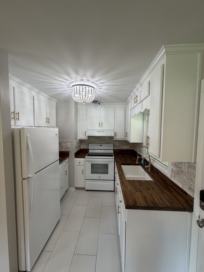 Photo - 156 N Richmond St