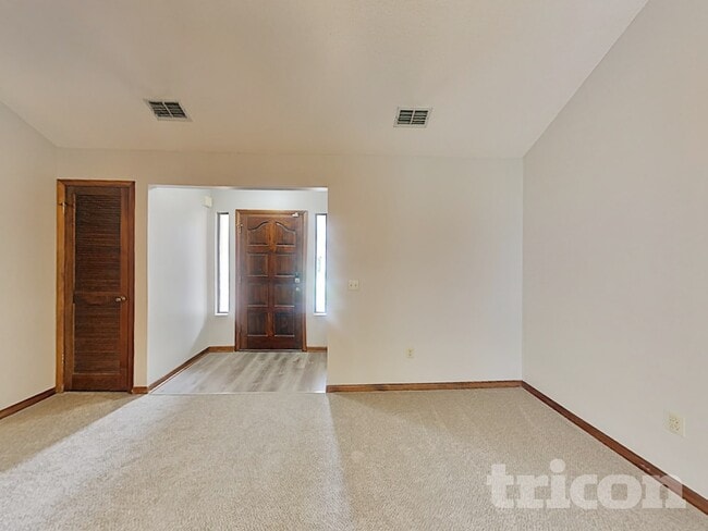 Photo - 10660 Squires Ct