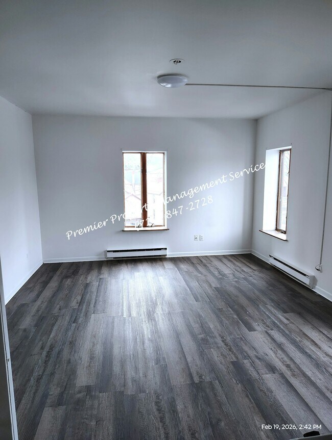 518 W Cunningham St Unit 17