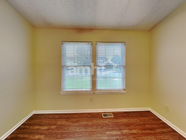 Photo - 1713 Convair Dr