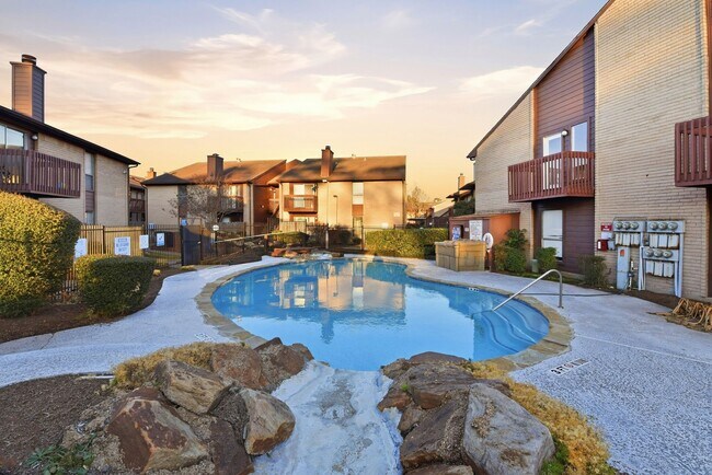Photo - 12905 Woodforest Blvd Unit 711