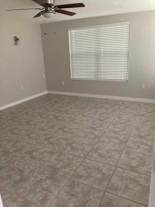 Photo - 5312 16th St W