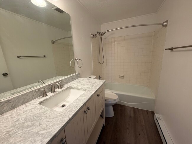 Photo - 1815 Edinburgh St