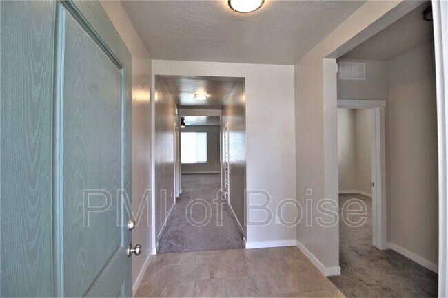 Photo - 3098 W Everest St