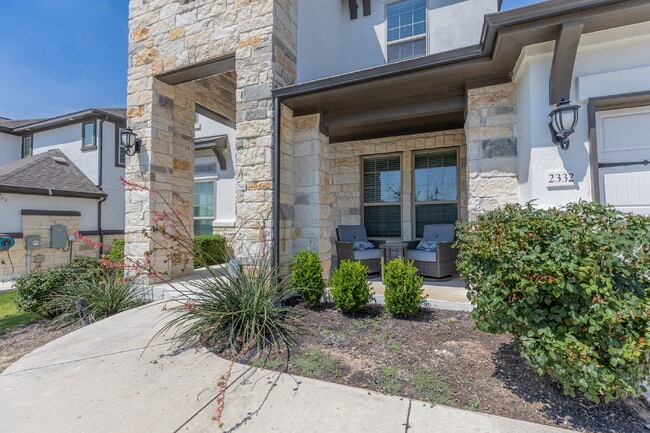 Photo - 2332 Giona Pl