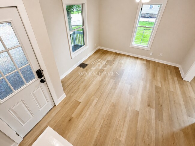 Photo - 402 Hall Ave