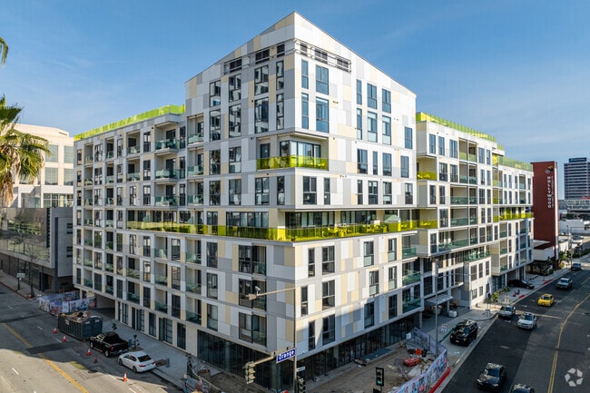 Building Photo - TENTEN Campus Glendale Rental