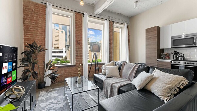 Photo - 555 Evergreen St Apartamento Unidad ID1231711P